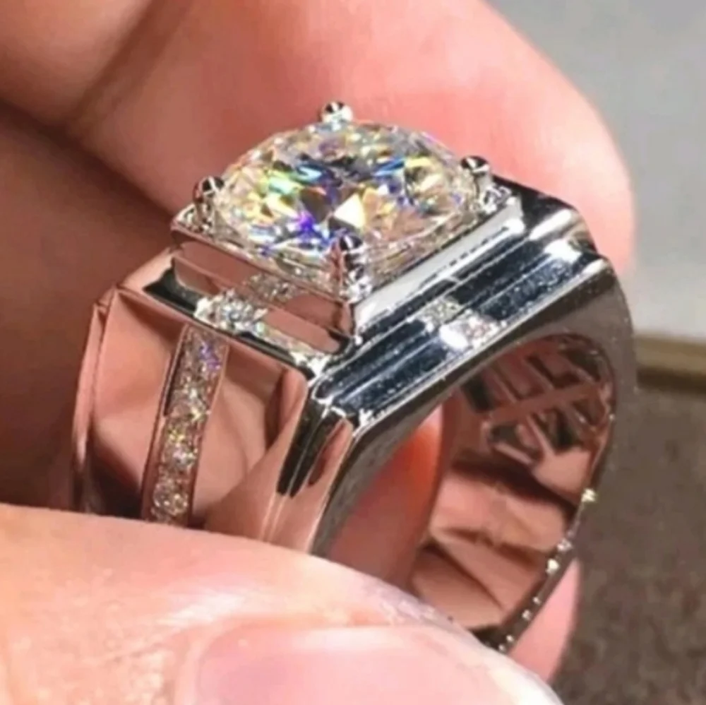 Elegant Unisex Silver Ring with Clear Gemstone Sz 9